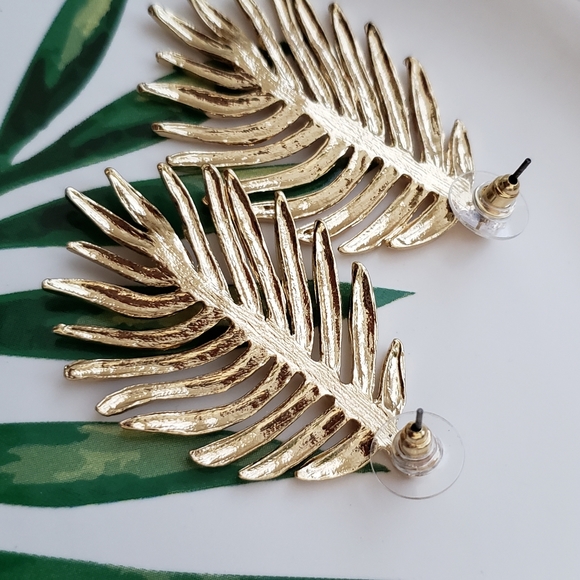 NEW Gold Palm Leaf Earrings - Picture 3 of 4